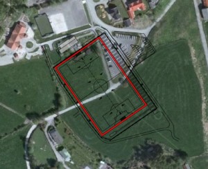 Første del av Hjelmeland Idrettsanlegg omfattar kunstgrasbane og friidrettsanlegg. Dette er venta å stå ferdig i oktober 2013.